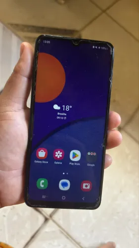Samsung M12