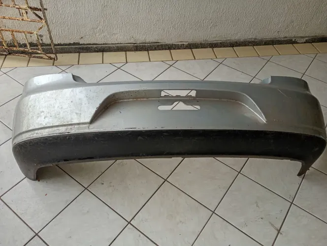 Vendo para-choque traseiro do Voyage ano 2008 2012