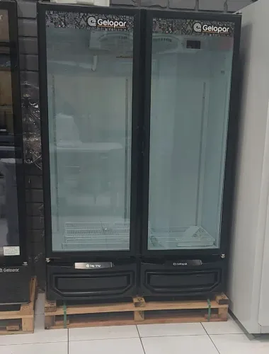 Cervejeira Gelopar 2 portas 950L. 220v.