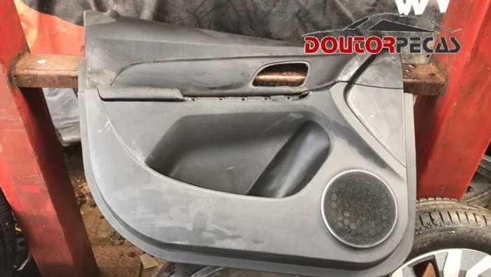Forro de porta D\e Gm Cruze 2014 c\detalhe