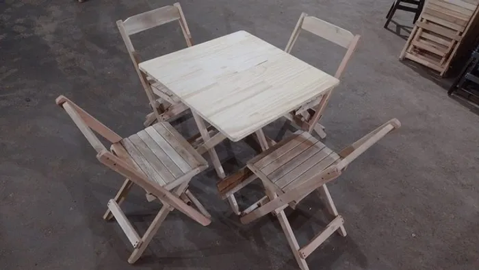 Jogo mesa 70x70 - 2 cadeiras - SEM PINTURA 