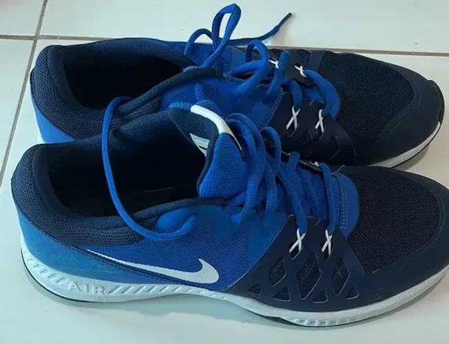 Tênis Adidas e New Balance