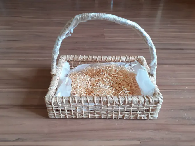 Cesto de Palha com enchimento 