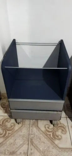 Gaveteiro em bom estado
