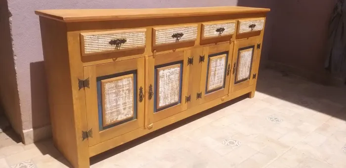 Balcão buffet rustico de madeira maciça de demolição.