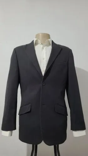 Blazer Slim Cinza Nº 46, lindo, elegante, bem confortável, tecido macio e leve, atual. 