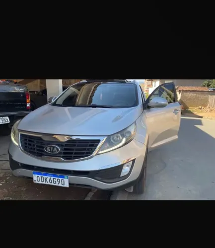 Kia Sportage 2013 completo com teto solar 