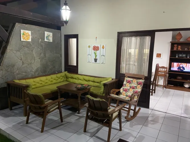 Gravata Alugo casa, pronta para morar, 4 suítes, piscina aquecida, troca, etc