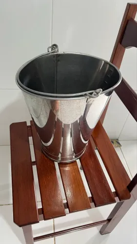 Balde de ordenha em inox R$180,00