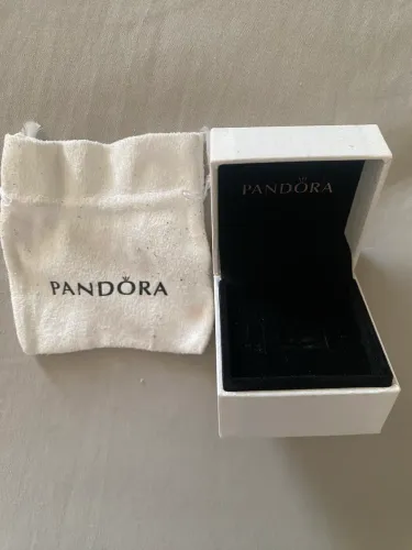 Pandora 