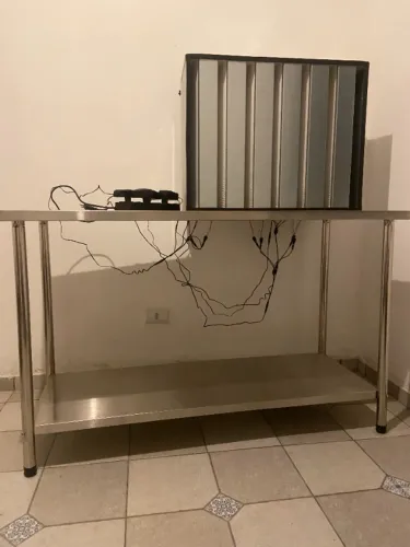 Mesa Inox Auxiliar Clinicas Cozinha Industrial 1,40x0,60 de 2 prateleiras (semi-nova)