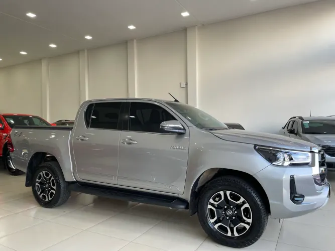 Toyota Hilux CD SRX 4X4 2.8 TDI 16V Diesel Aut. 2022