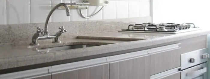Bancada de granito itaúnas