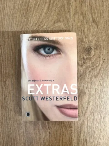 Livro "Extras"