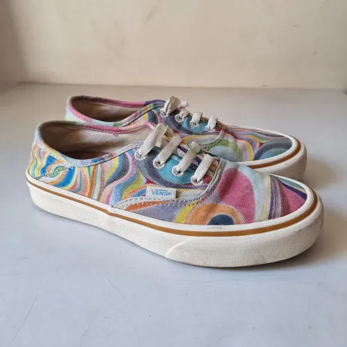 Tênis Vans 34 colorido, original. Sem avarias!