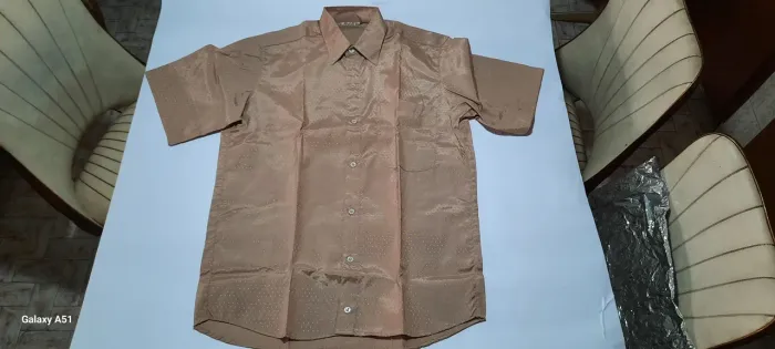Camisa Social Bege Masculina em viscose palha de seda pet poa número 2 . Sem uso nova. 