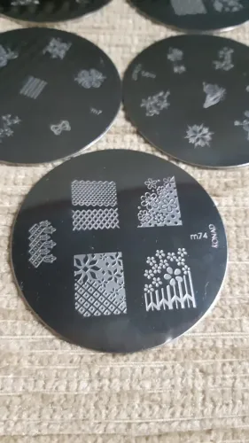 Kit com 27 placas de carimbo de unhas Konad + Case em couro