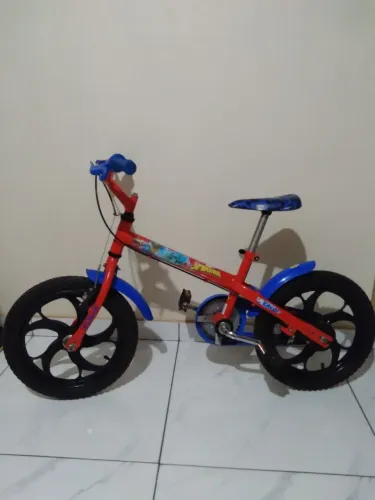 Vendo bicicleta de criança 