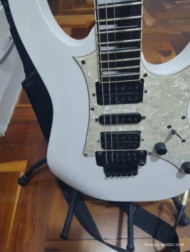 Guitarra Ibanez RG-350 DXZ, COM CASE