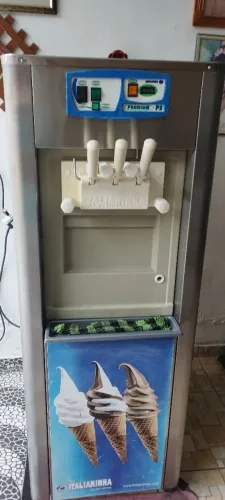 Máquina de sorvete Italianinha 