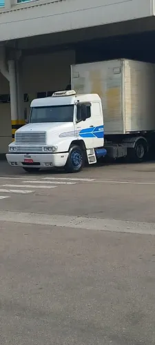 Mercedes bens 1935 e baú Randon 1987 conjunto trabalhando