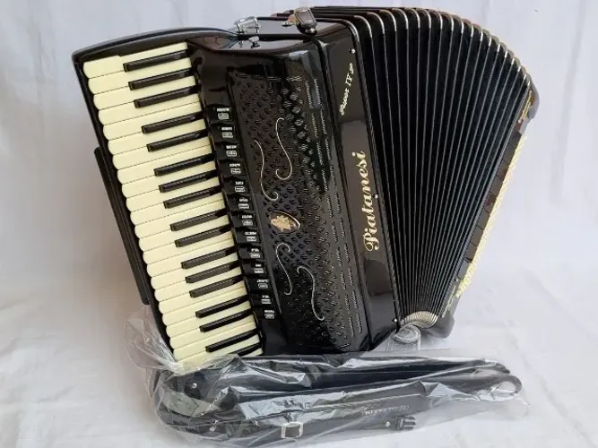 Acordeon 120 baixos Piatanesi 4s Dupla R. Nova