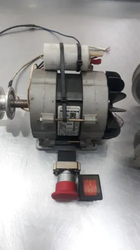 MOTOR HERCULES 220v 1/4 CV usado