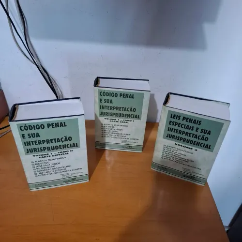 Livro de código penal e sua interpretação jurisprudência 