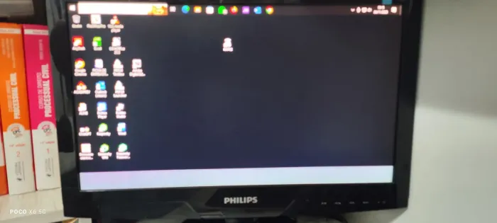 Monitor Philips 19 com detalhes LCD