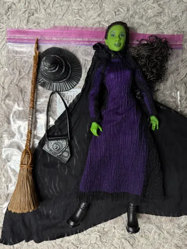 Wicked - ELPHABA PREMIUM (sem suporte)