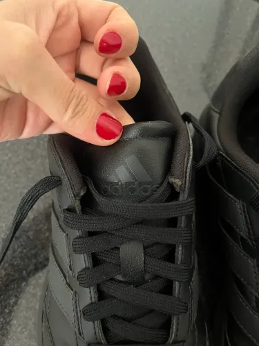 Tênis adidas preto