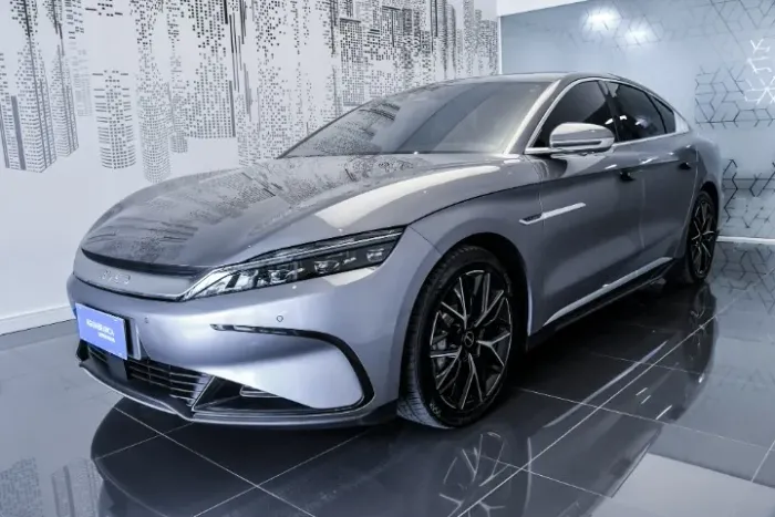 BYD Han EV (elétrico) 2023 - 9 MIL KM