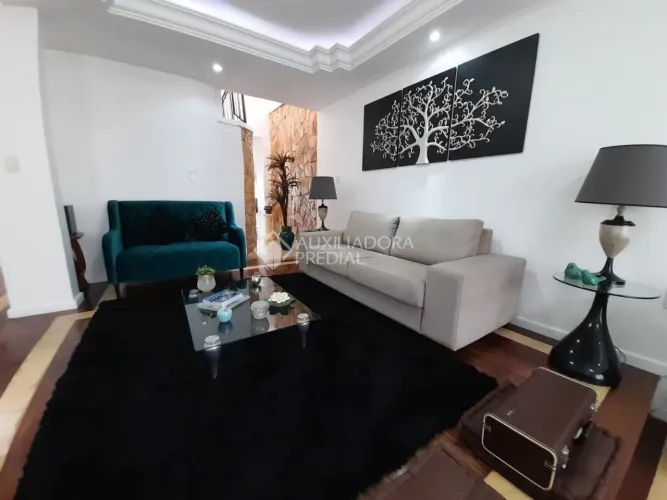 Casa 4D à venda no Santos Dumont em Florianópolis