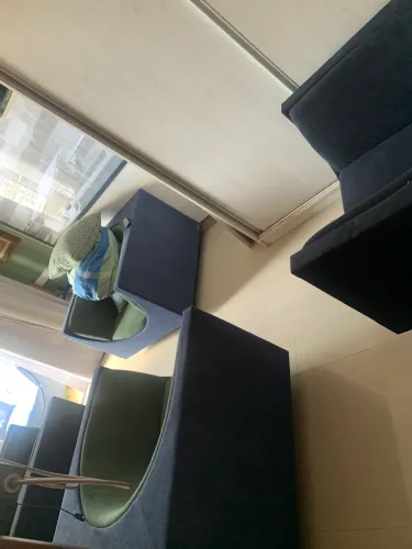 Poltronas Cubo de Jorge Zalszupin 