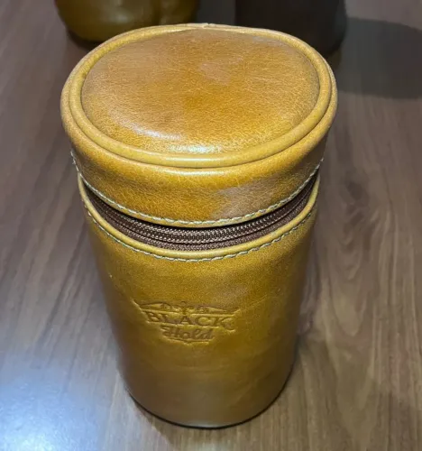 Porta lente Black hold M caramelo