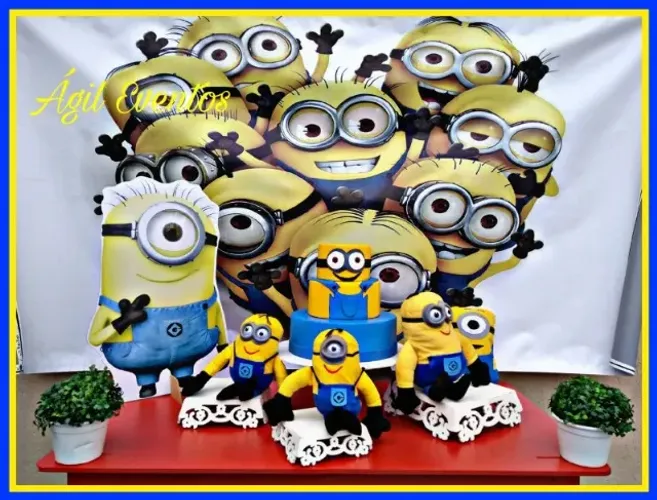 Painel para decoração em lona do tema MINIONS