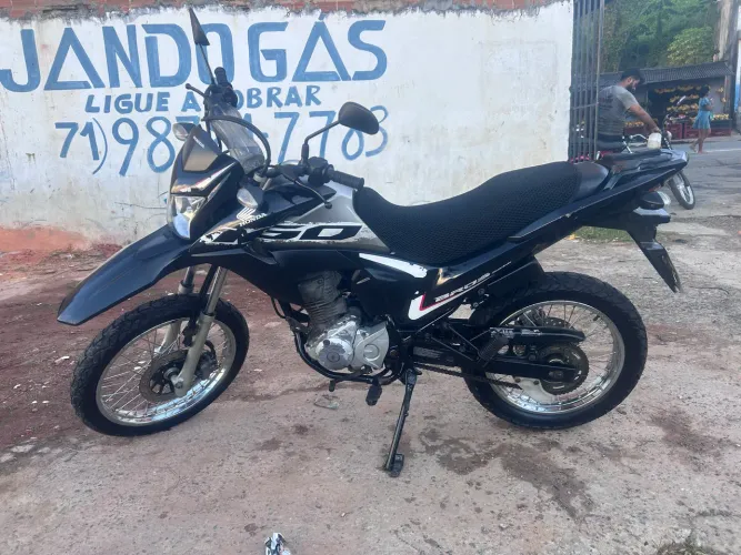 Moto de garagem