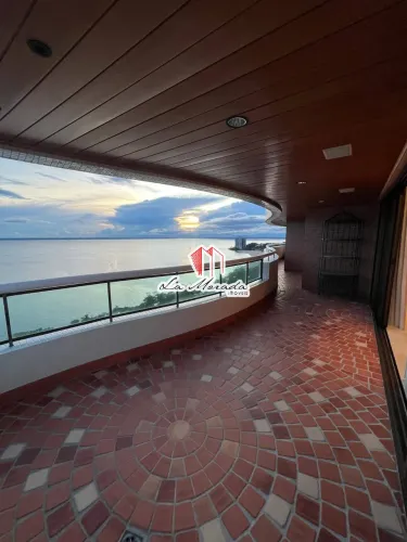 Maravilhosa Cobertura na Orla da Ponta Negra, 800m2, Triplex, 6 vagas