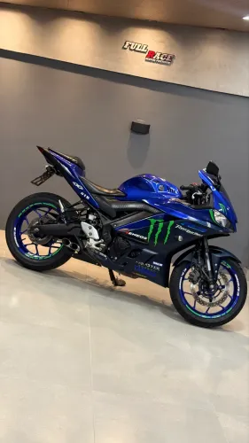 YAMAHA R3 2023