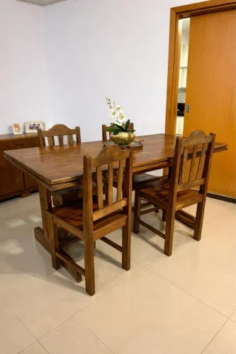 Mesa de Jantar Angelim Pedra - Madeira Maciça