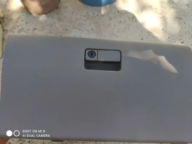 Tampa porta luva Nissan Sentra