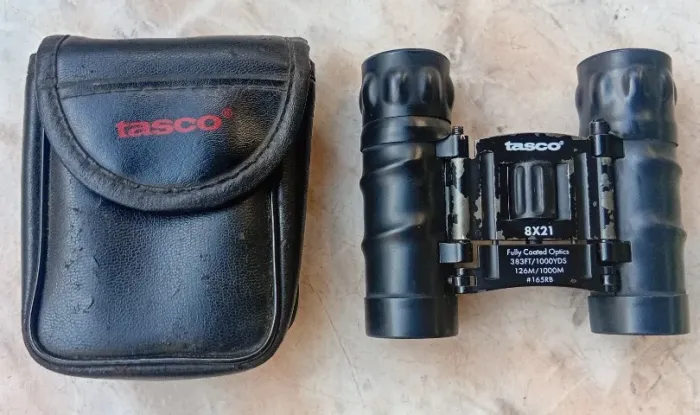 binóculo tasco 8x21 pouco usado