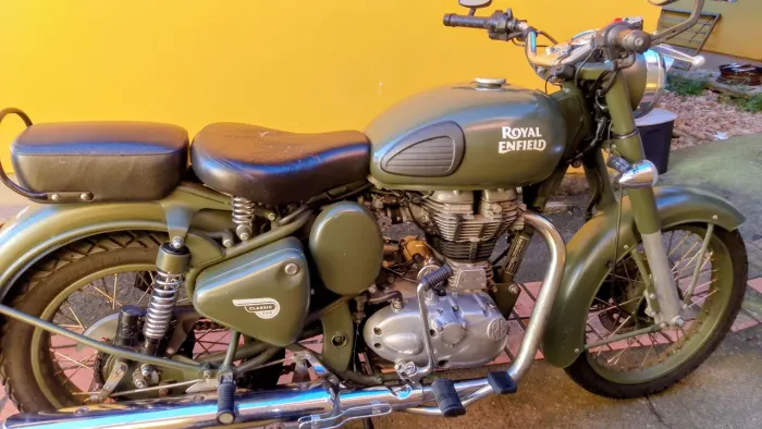 Royal Enfield Classic 500. ÚNICO DONO