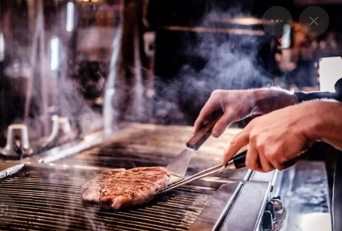 VAGA: CHAPISTA - RESTAURANTE (não é lanche)