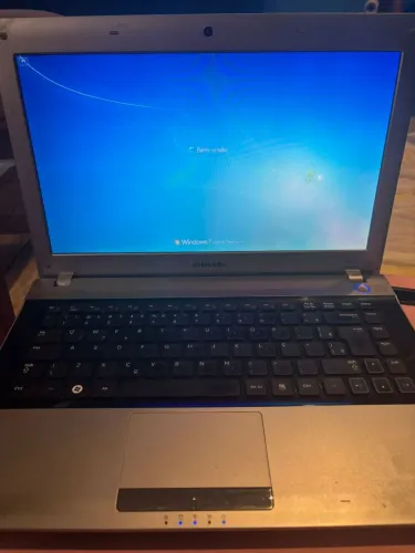 Notebook Samsung RV411 Prata 2GB, HD 320GB, Tela Led 14