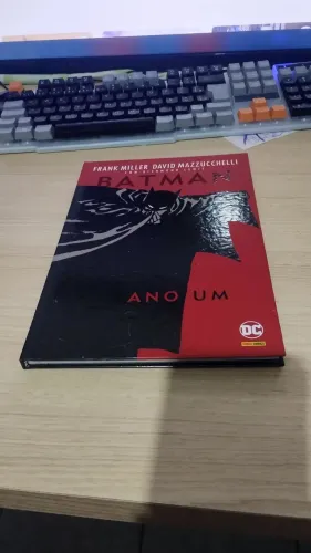 HQ Batman: Ano Um (só venda)