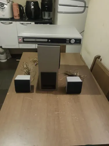 Home theater magnovox