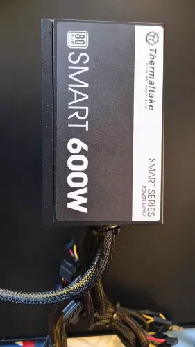 Fonte Thermaltake Smart 600W 80 Plus White PFC Ativo - Bivolt Automático