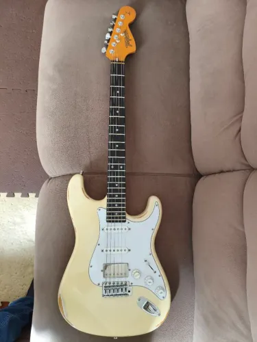 Guitarra strato Tagima (época do seizi)