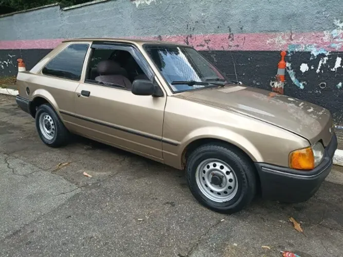 Ford Escort L 1.8i / 1.8 1992